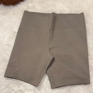 LOFT Women's Taupe Bike Shorts Size L NWT.